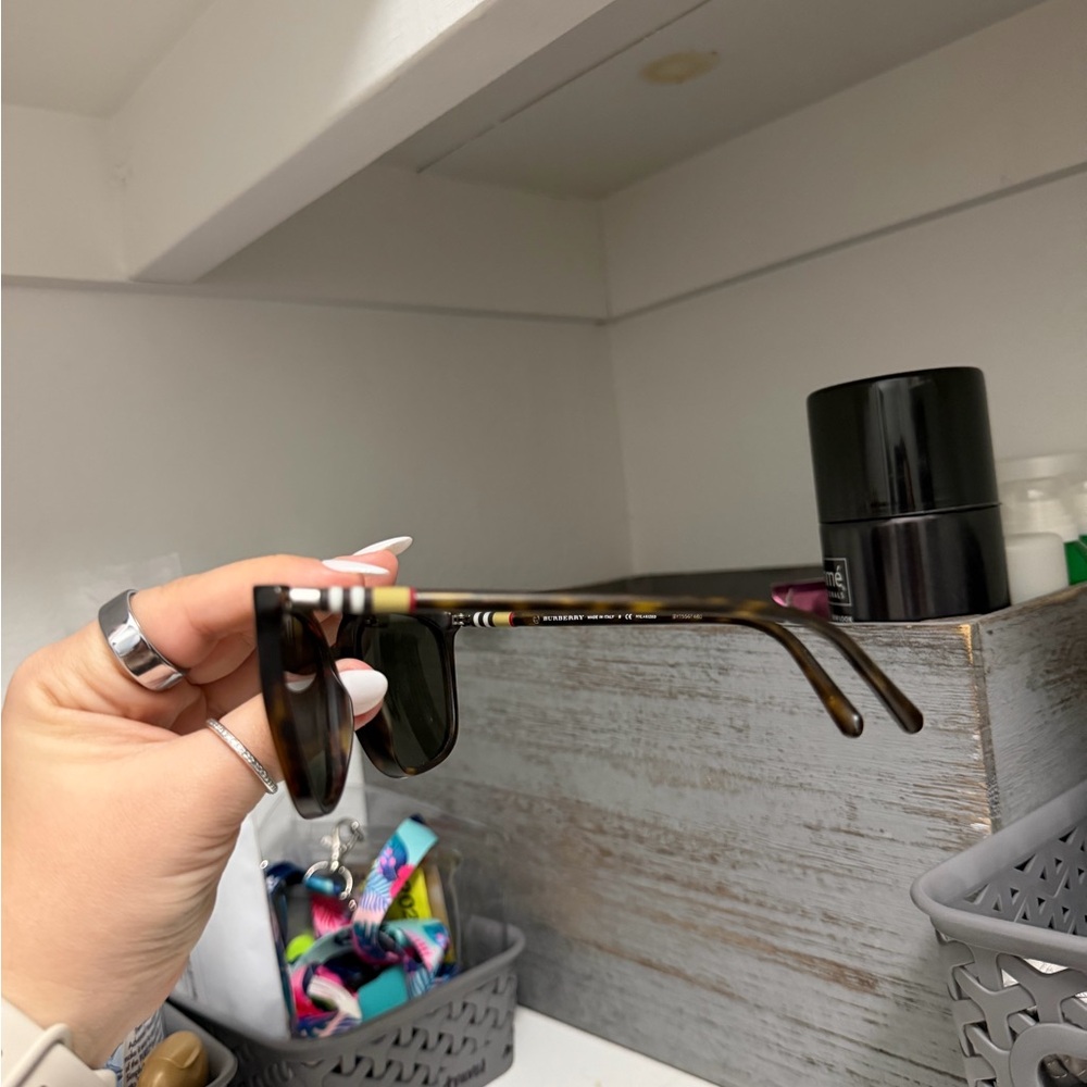 Burberry Men's Square Sunglasses in Tortoise Frame - Picture 3 of 6